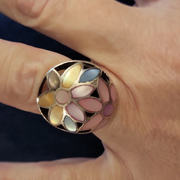 Vintage 925 Sterling Silver Multi Colored Mother-of-Pearl Inlay Floral Ring 6